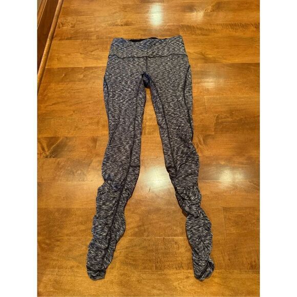 Woman’s Lululemon workout pants size 6 - Picture 1 of 4